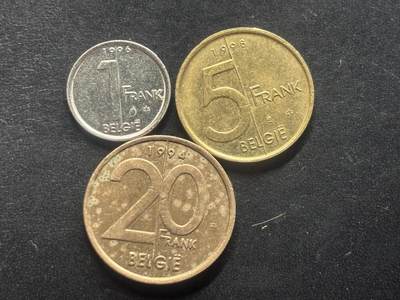 邮泉阁限时拍卖第三十九场 欧洲专场（硬币在国外。请付邮费6元。） - 比利时博杜安国王3枚荷兰文版