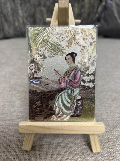 喜灰玩卡拍卖第三期限时免佣金，接代拍，免佣金帮卡友们拍卖，欢迎送拍，释放现金流，让自己有资金可以购买更多喜欢的卡牌，让别的卡友能淘到更多心仪的卡牌 - 冯涛老师绘李清照限编007/200卡一张