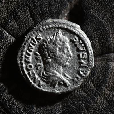 【良泉】【春节前最后一场】2月5日晚19.30点开拍！208组，本场结束后预存钱币的朋友请告知，将连同本场拍品一起邮寄，预祝诸位春节愉快！ - 公元205年【古罗马】【暴君】卡拉卡拉，战神阿瑞斯（玛尔斯）第纳尔银币，3.08克