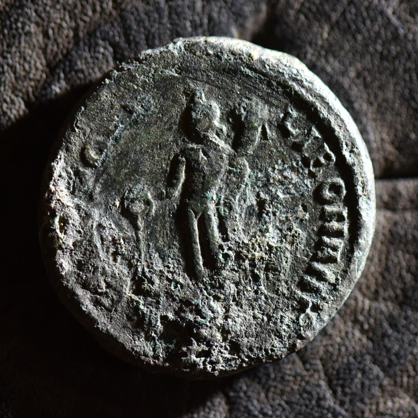 【良泉】【春节前最后一场】2月5日晚19.30点开拍！208组，本场结束后预存钱币的朋友请告知，将连同本场拍品一起邮寄，预祝诸位春节愉快！ 【最早的富力铜币】公元294-299年【古罗马】戴克里先，早期版超大富力洗银铜币，9.7克