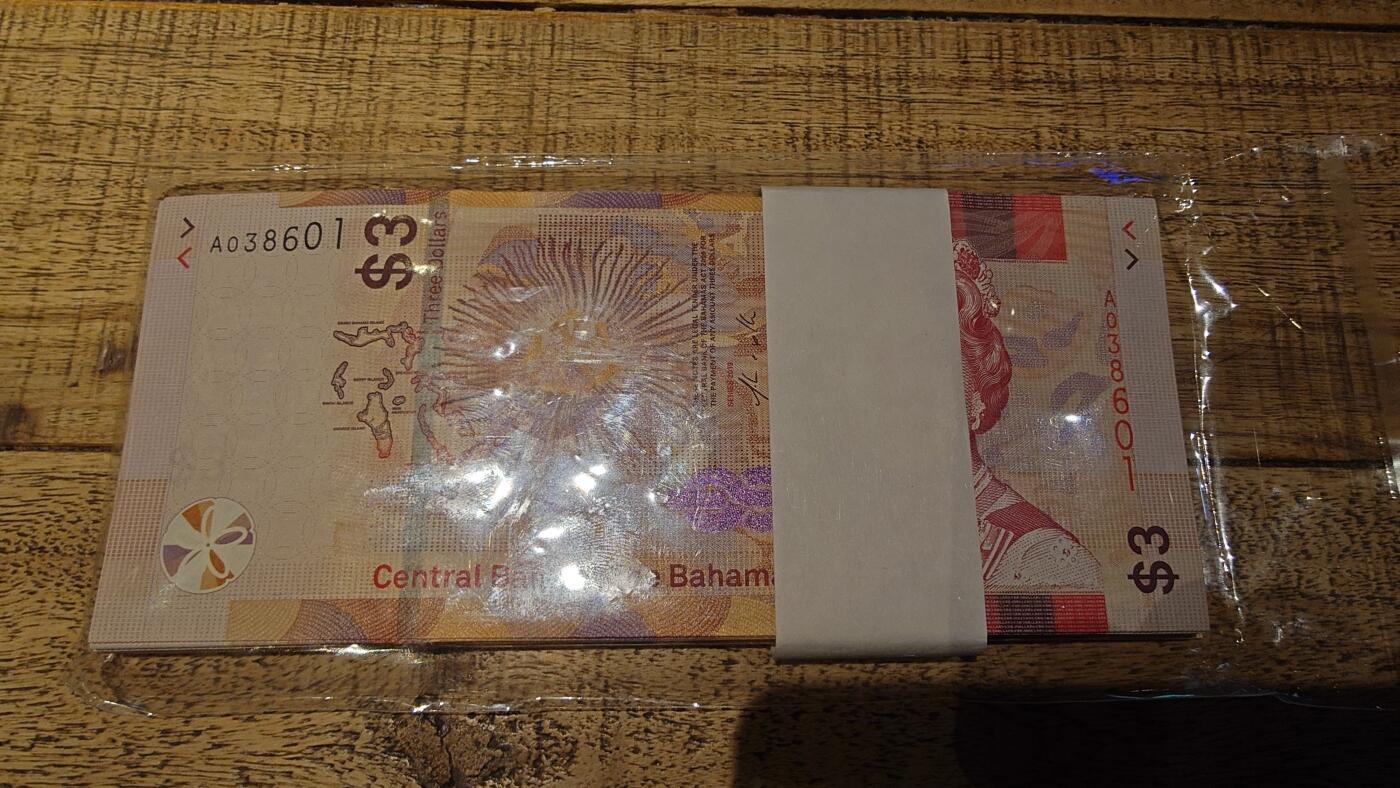 【新年七拍】世界钱币～微拍第228期暨2026年第7期  中小单价原刀卖剩号码精选部分 2019年巴哈马3元 全新绝品无47尾号605