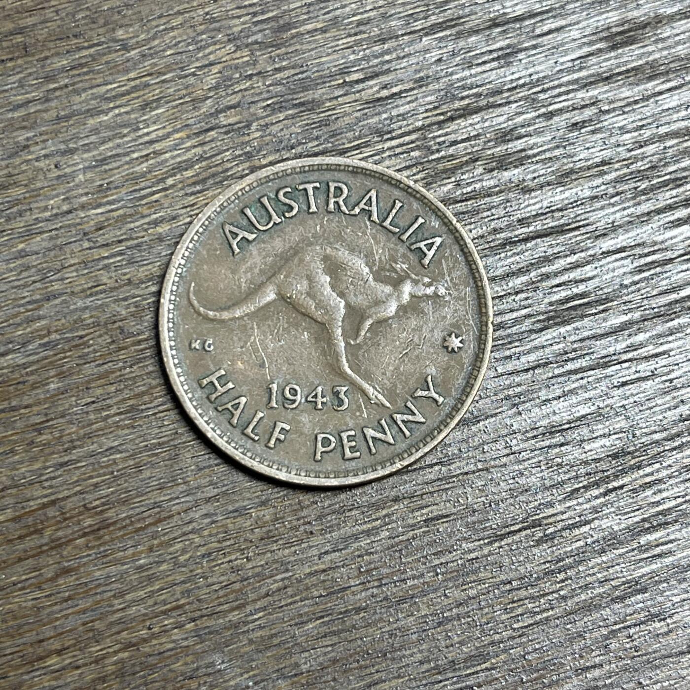 【铜匠收藏】★第137场★散币场。不寄存，30包邮。不满30元，支付5元运费。《接受代拍 代送NGC评级》 100【无寄存】1943 澳大利亚 乔六 半便士