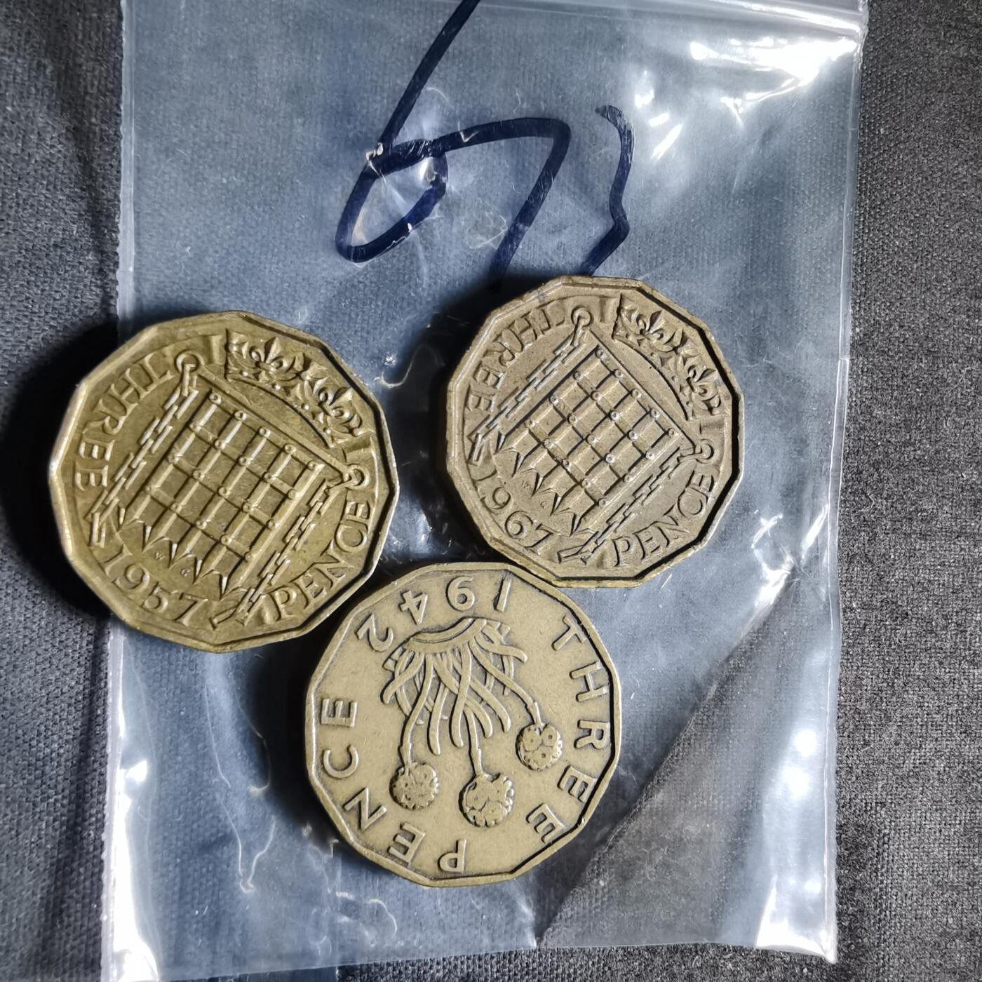 沼泽如烟--第956场 英国三枚