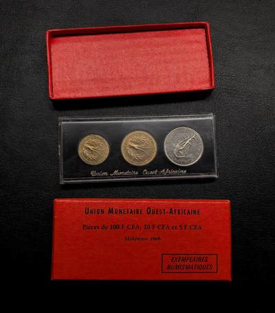 凡希社世界钱币微拍第三百十八期 - 1968西非货币联盟100Fr/10Fr/5Fr精铸FDC套装塑封附原盒