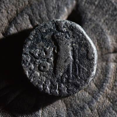 【良泉】【春节前最后一场】2月5日晚19.30点开拍！208组，本场结束后预存钱币的朋友请告知，将连同本场拍品一起邮寄，预祝诸位春节愉快！ - 【藏家出品D】印度-赛克王朝，阿泽斯二世，公元前35-12年打制，银铜合金四德拉克马，9.11克