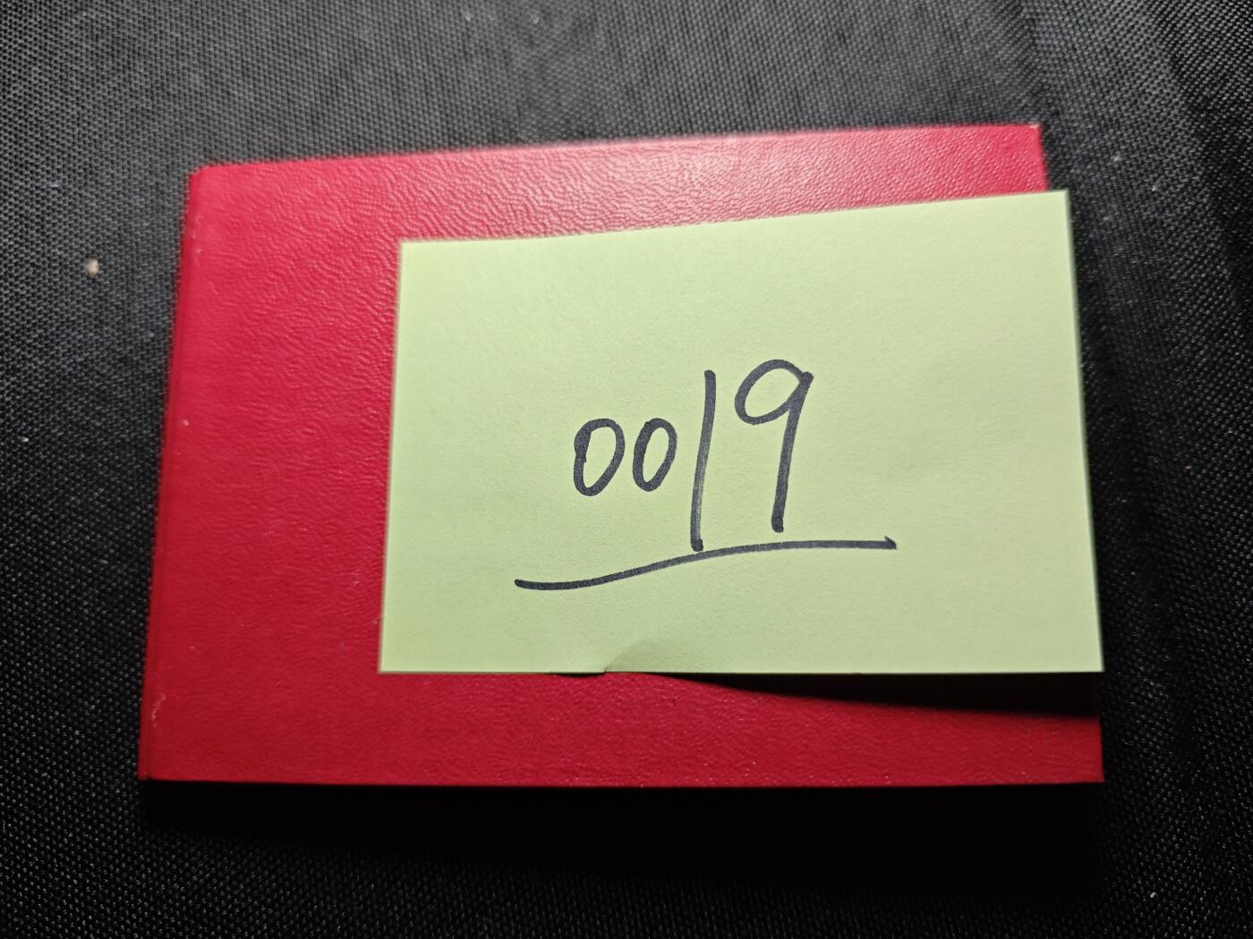 KK钱币收藏小铺  第400期  百期特拍（四拍之四）2月预留时间 周末发货  梵蒂冈教皇银章2枚套 一枚重12.7克