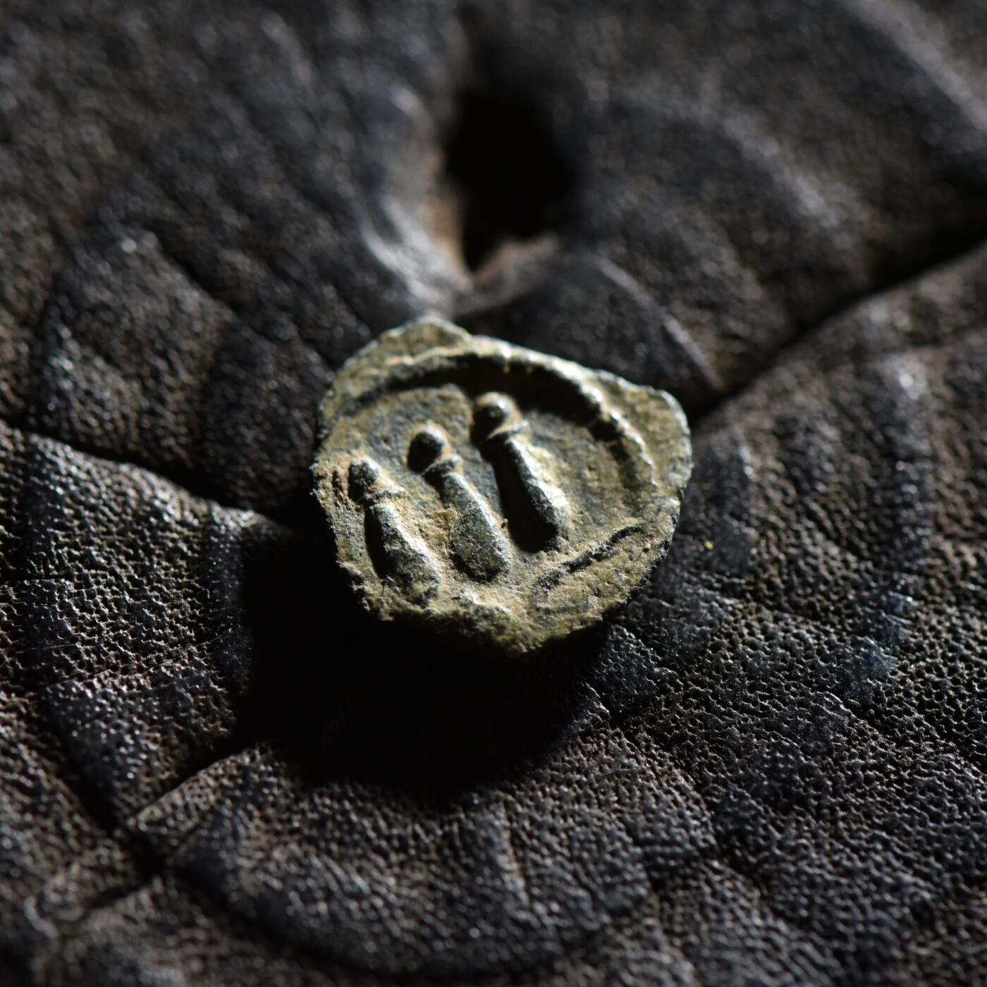 【良泉】【春节前最后一场】2月5日晚19.30点开拍！208组，本场结束后预存钱币的朋友请告知，将连同本场拍品一起邮寄，预祝诸位春节愉快！ 【藏家出品A】罕见！极为漂亮的一枚小铜币！公元113-114年，埃及行省，图拉真在位第16年打制，沉默与秘密之神哈尔波克拉底的头冠，亚历山大港造币厂打制，1.2克