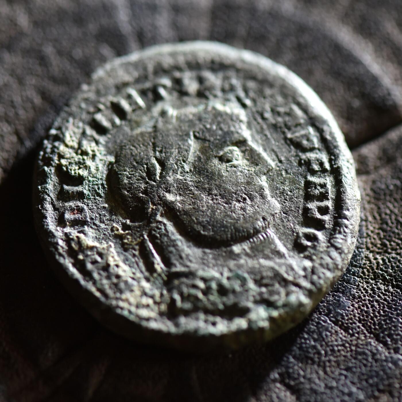 【良泉】【春节前最后一场】2月5日晚19.30点开拍！208组，本场结束后预存钱币的朋友请告知，将连同本场拍品一起邮寄，预祝诸位春节愉快！ 【最早的富力铜币】公元294-299年【古罗马】戴克里先，早期版超大富力洗银铜币，9.7克