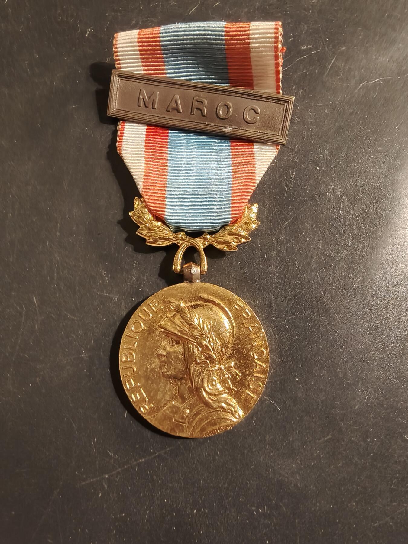 老王徽章第176期 法国北非安全行动战役奖章    摩洛哥勋条