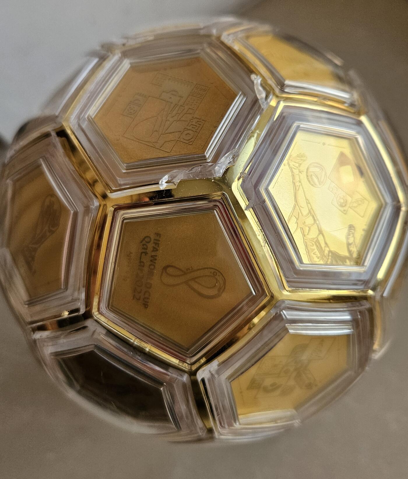 【币将精彩】世界钱币拍卖（2026-1-28） 2022年卡塔尔世界杯胜利荣耀足银9.6g幸运金球（有两个塑盒破损）