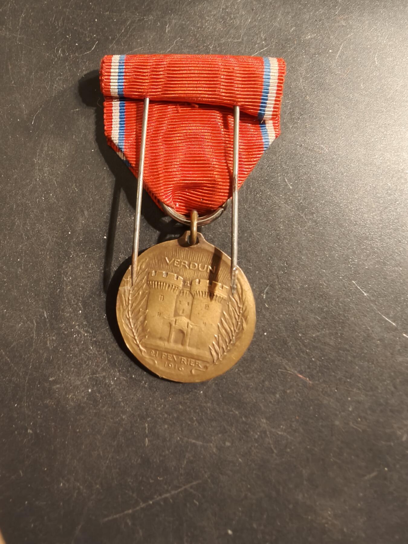 老王徽章第176期 法国一战凡尔登战役奖章