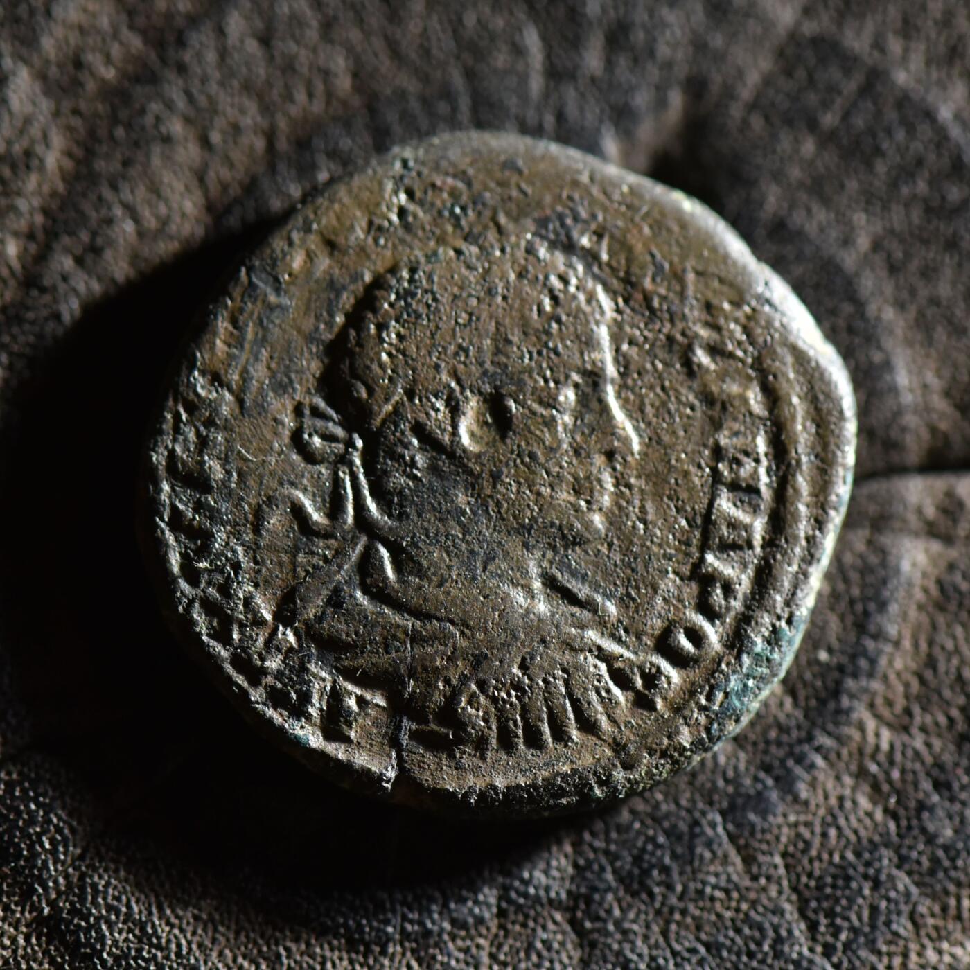 【良泉】【春节前最后一场】2月5日晚19.30点开拍！208组，本场结束后预存钱币的朋友请告知，将连同本场拍品一起邮寄，预祝诸位春节愉快！ 11.06克，公元222-235年【古罗马·行省】塞维鲁·亚历山大，提喀女神。莫埃西亚行省，马恰诺波利斯城（Marcianopolis）