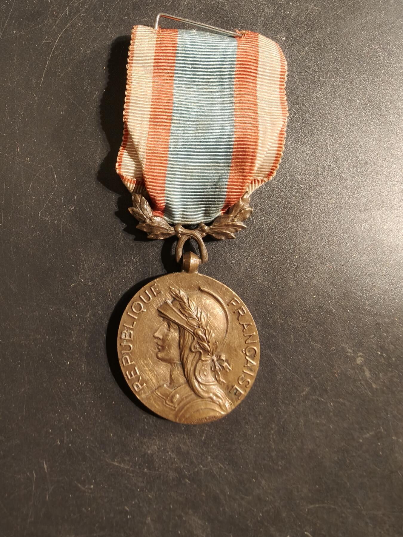 老王徽章第176期 法国北非安全行动战役奖章  