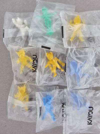 满200包邮！！龙虎卡牌-七二场（满200元包邮，无佣金，每周六结拍，欢迎送拍） - 【原袋】橡皮人9个不重复 卡游奥特曼 橡皮人 (姿势款)