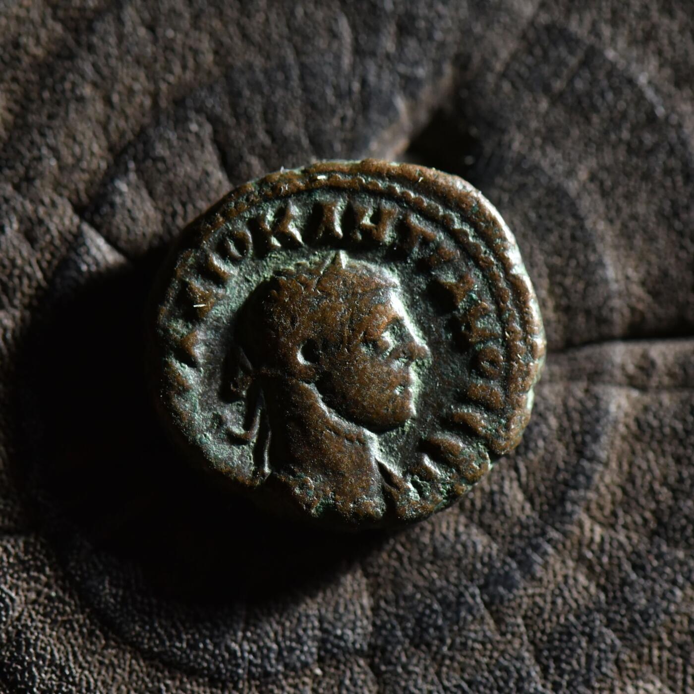 【良泉】【春节前最后一场】2月5日晚19.30点开拍！208组，本场结束后预存钱币的朋友请告知，将连同本场拍品一起邮寄，预祝诸位春节愉快！ 公元285-286年【古罗马·行省】埃及，戴克里先（ΔIOKΛHTIANOC）公正女神，在位第2年（L-B）四德拉克马，7.9克