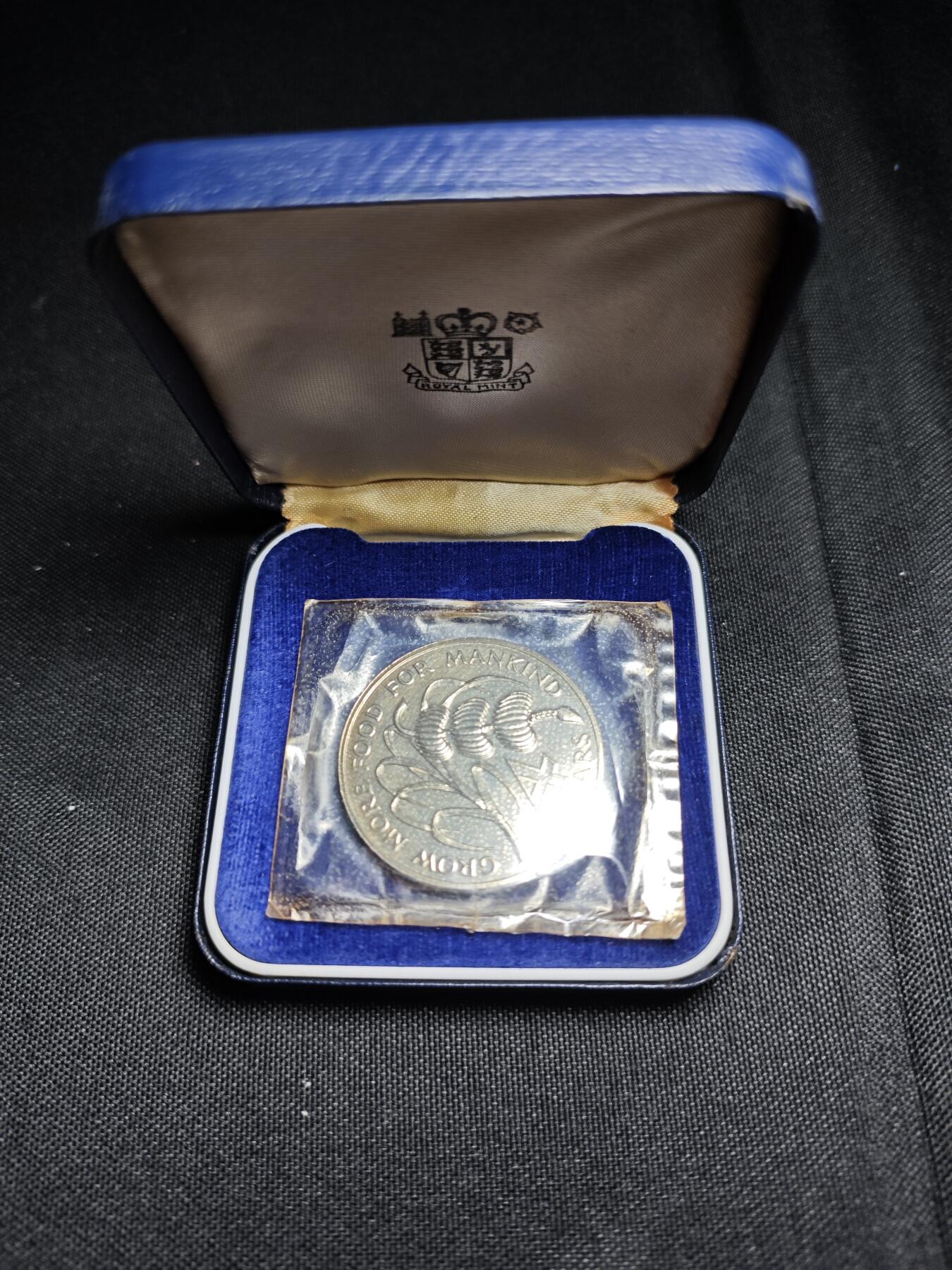 KK钱币收藏小铺  第400期  百期特拍（四拍之四）2月预留时间 周末发货  1970巴巴多斯香蕉币 FAO农粮纪念币 原盒原塑封精制币！精制少见！