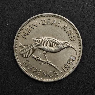 【淘币小摊】实时拍第八百四十九拍   散币银币场   满百包邮可预留二周 每周一统一发货   - 新西兰1958年伊丽莎白二世6便士镍币