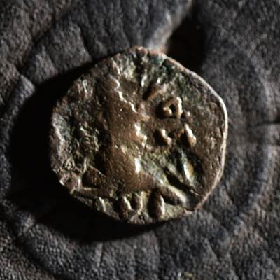 【良泉】【春节前最后一场】2月5日晚19.30点开拍！208组，本场结束后预存钱币的朋友请告知，将连同本场拍品一起邮寄，预祝诸位春节愉快！ - 【罕见】公元前1世纪【北印度-巴克特里亚地区】大月氏人模仿赫马厄斯，大力神钱币样式打制的铜币，3.46克