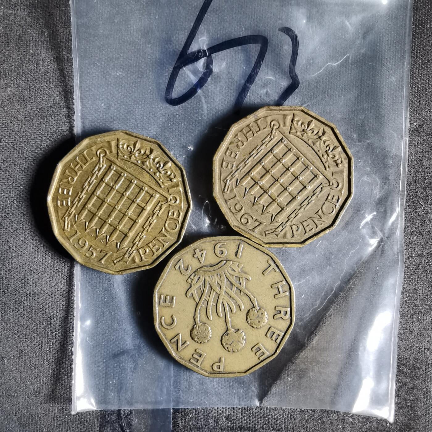 沼泽如烟--第956场 英国三枚