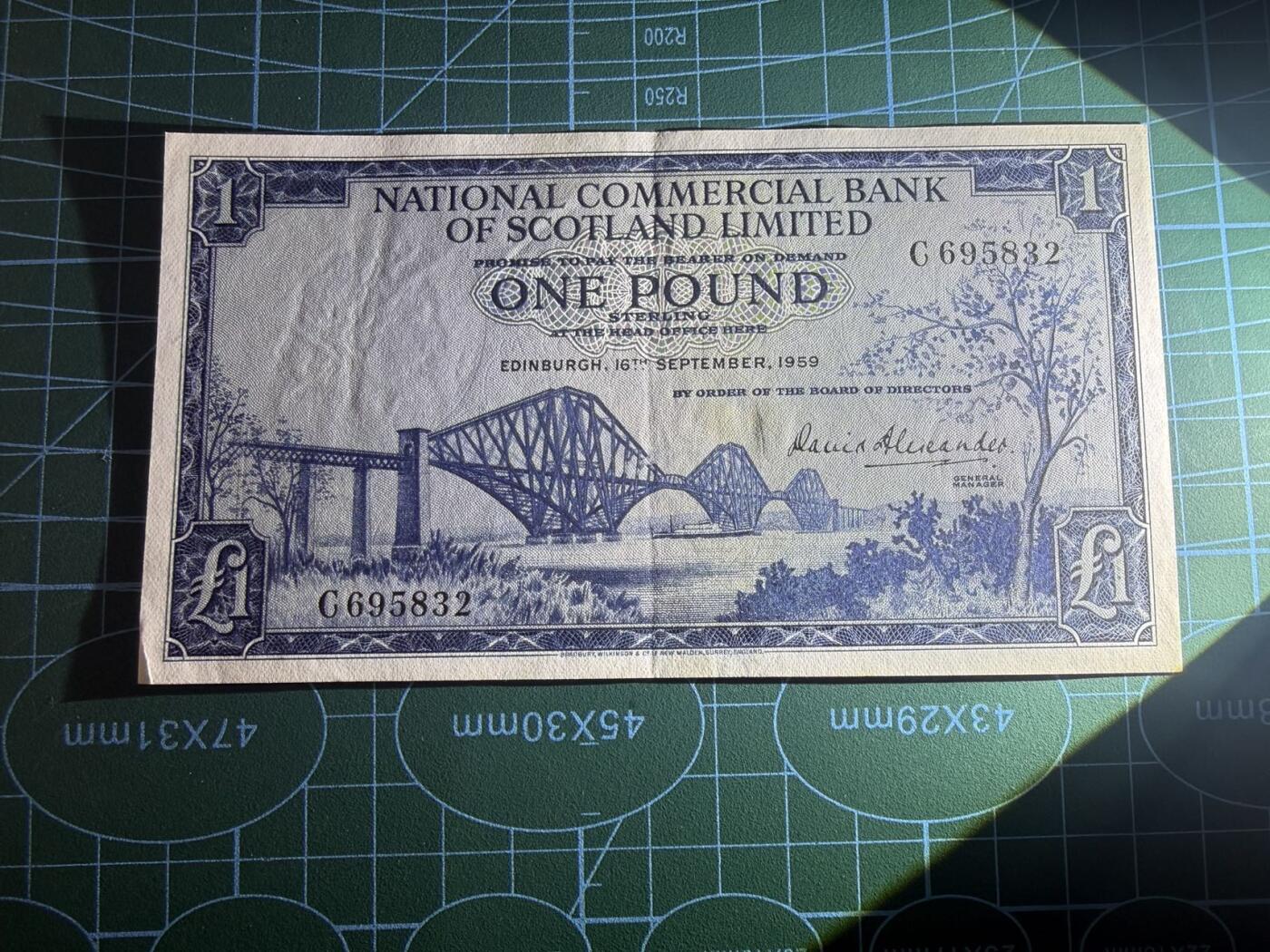 【炜奕收藏】，第五十六期，大不列颠专场 1959年苏格兰国家商业银行1镑，品相如图，号码无47，少见