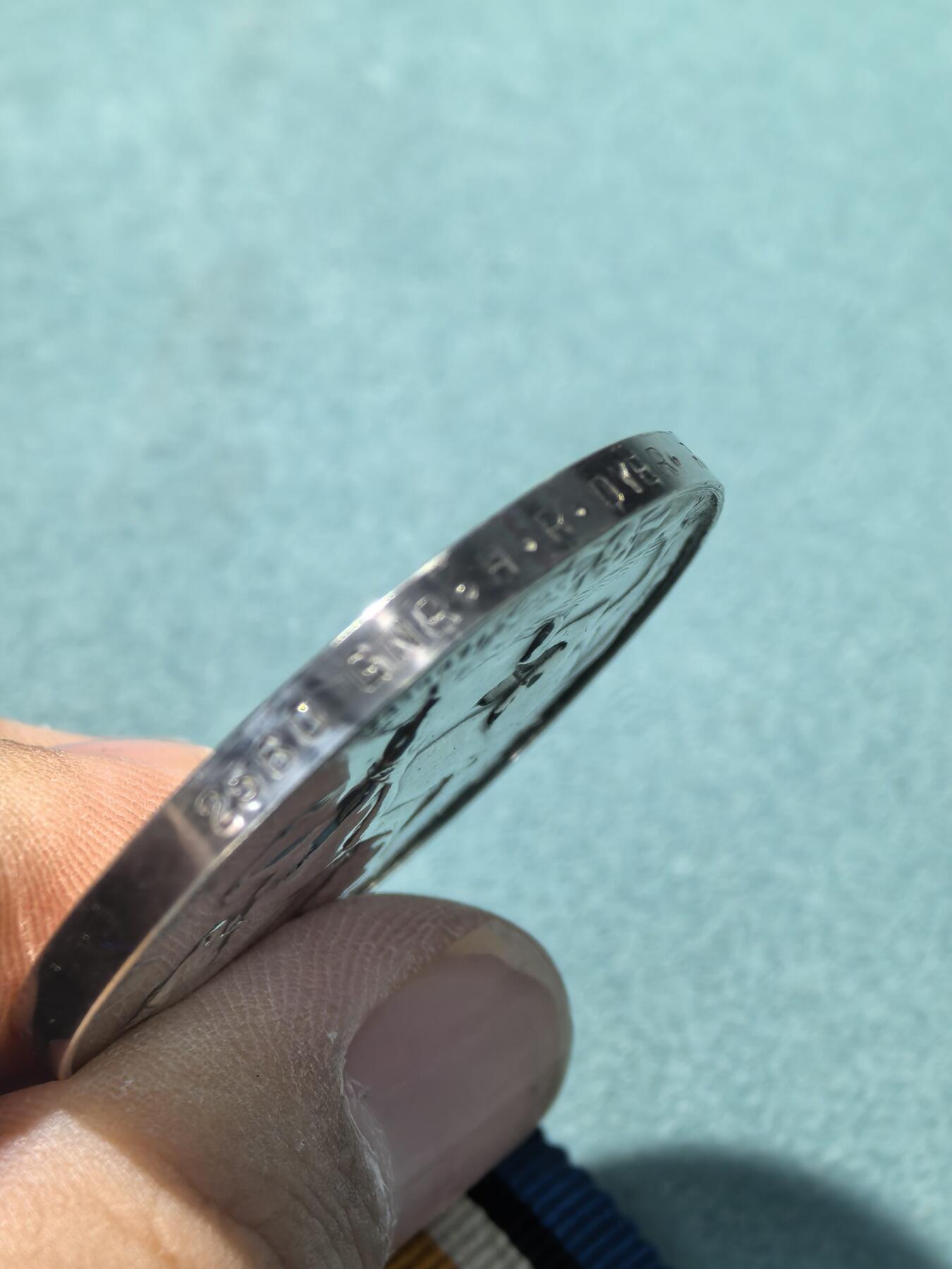 盛世勋华——号角文化勋章邮票专场拍卖第298期 英国一战战争奖章 银制 重1盎司925银 原绶带带边铭，重33克925银，银价500+