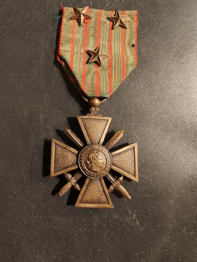老王徽章第176期 - 法国1918版战争十字奖章   1颗铜星勋饰