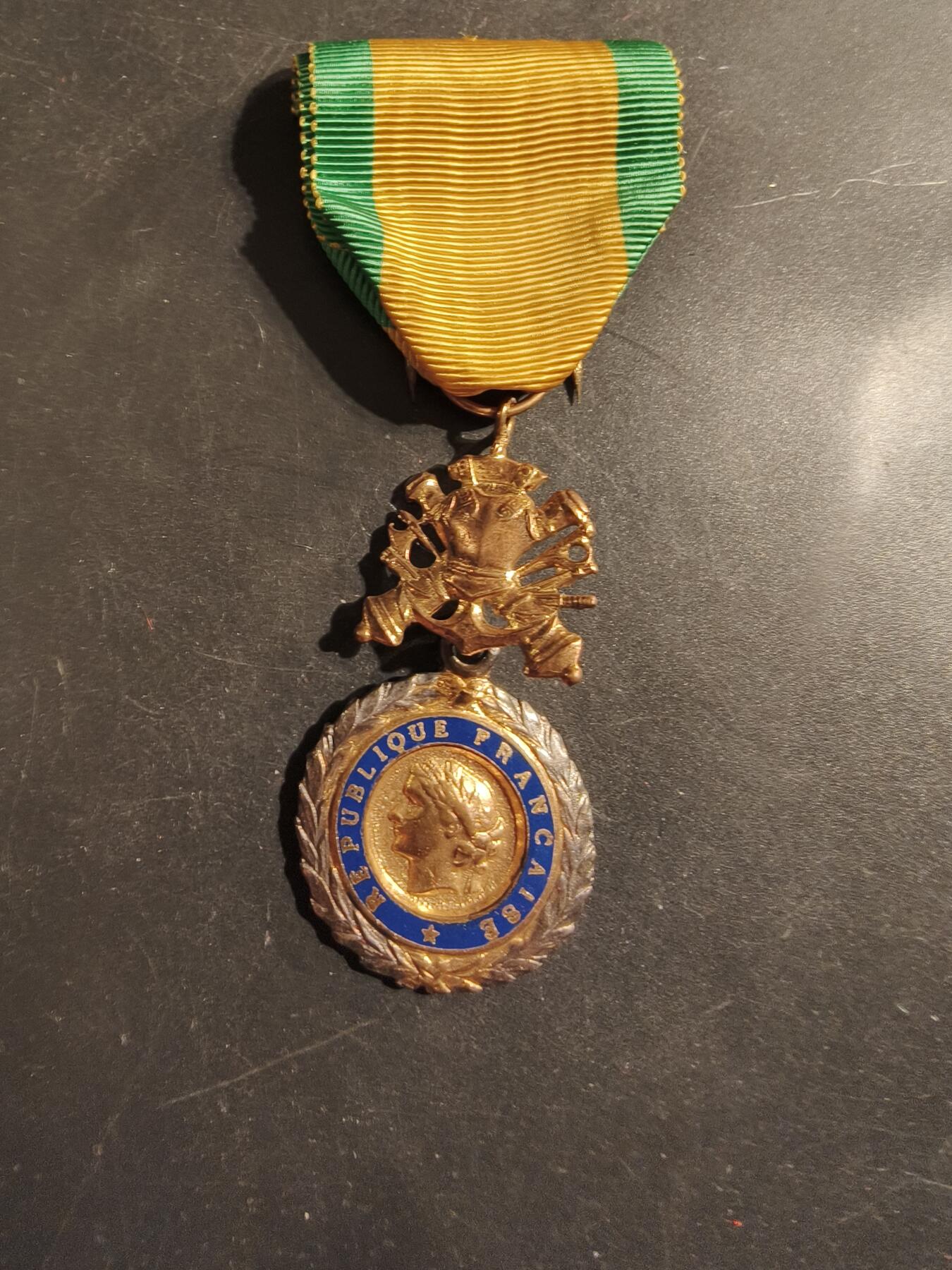 老王徽章第176期 法国军事奖章   四共时期