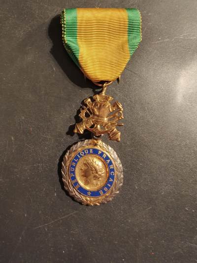 老王徽章第176期 - 法国军事奖章   四共时期