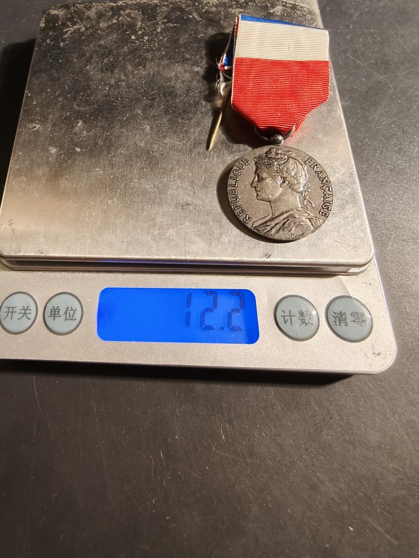 老王徽章第176期 法国银级劳工奖章    925银    1986年    12.2g