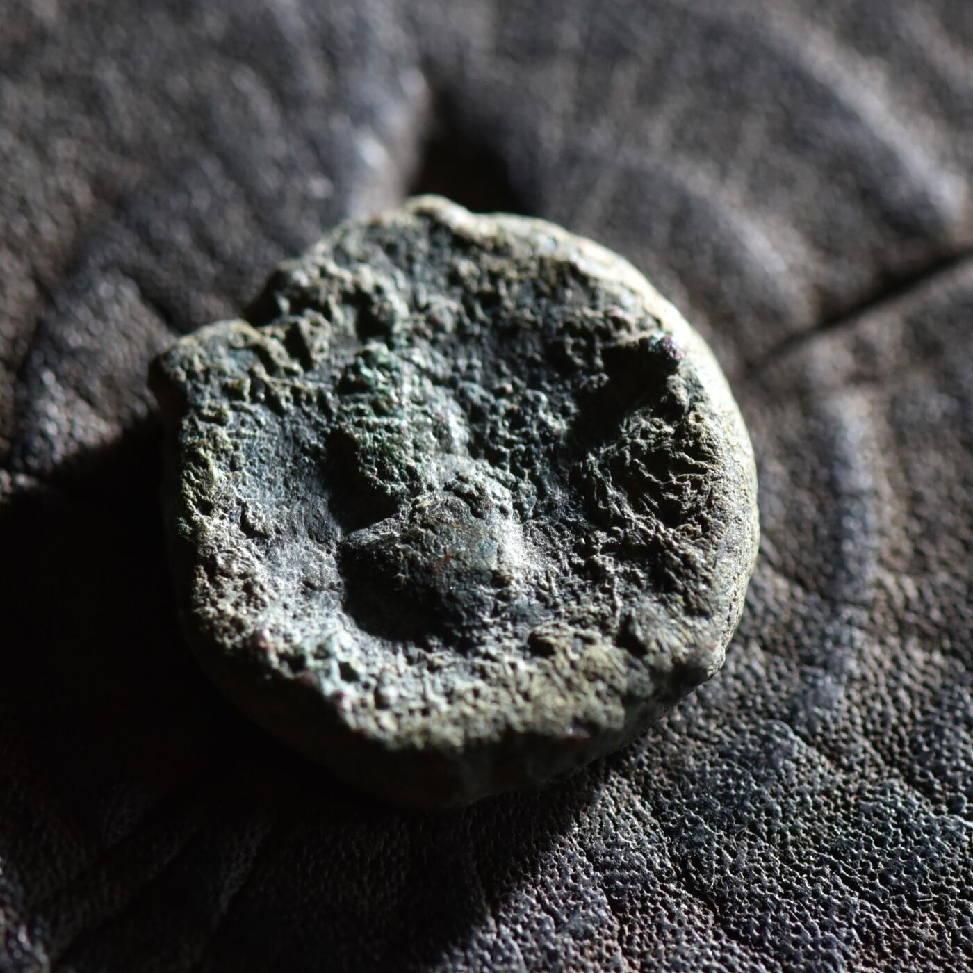 【良泉】【春节前最后一场】2月5日晚19.30点开拍！208组，本场结束后预存钱币的朋友请告知，将连同本场拍品一起邮寄，预祝诸位春节愉快！ 公元267-270年【贵霜】迦腻色伽三世“财富女神”铜币，7.96克