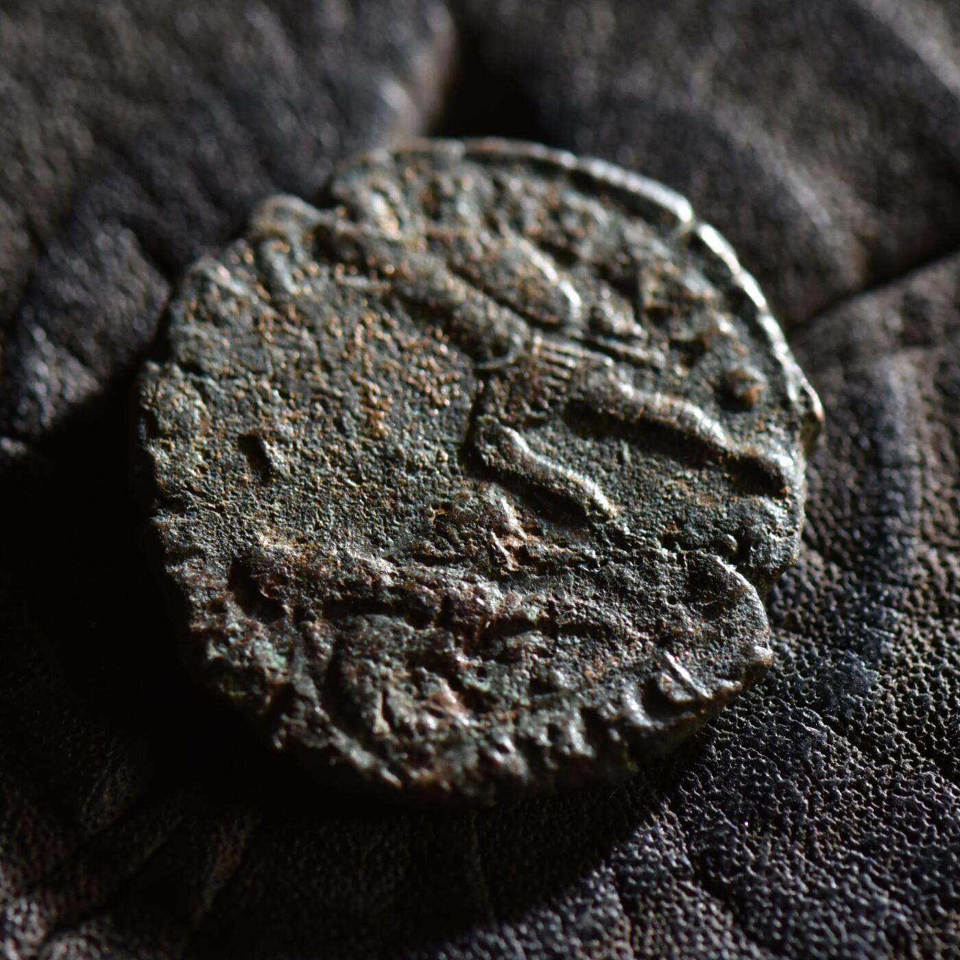 【良泉】【春节前最后一场】2月5日晚19.30点开拍！208组，本场结束后预存钱币的朋友请告知，将连同本场拍品一起邮寄，预祝诸位春节愉快！ 【百分币】公元337-361年【古罗马】君士坦提乌斯二世“重现幸福时光”大铜币，4.95克