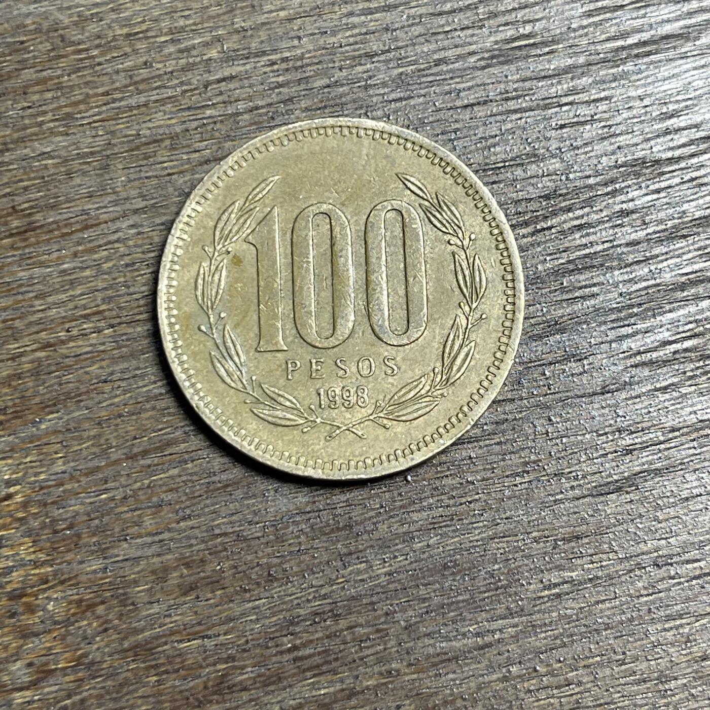 【铜匠收藏】★第137场★散币场。不寄存，30包邮。不满30元，支付5元运费。《接受代拍 代送NGC评级》 94【无寄存】1998 智利 100比索 铜币