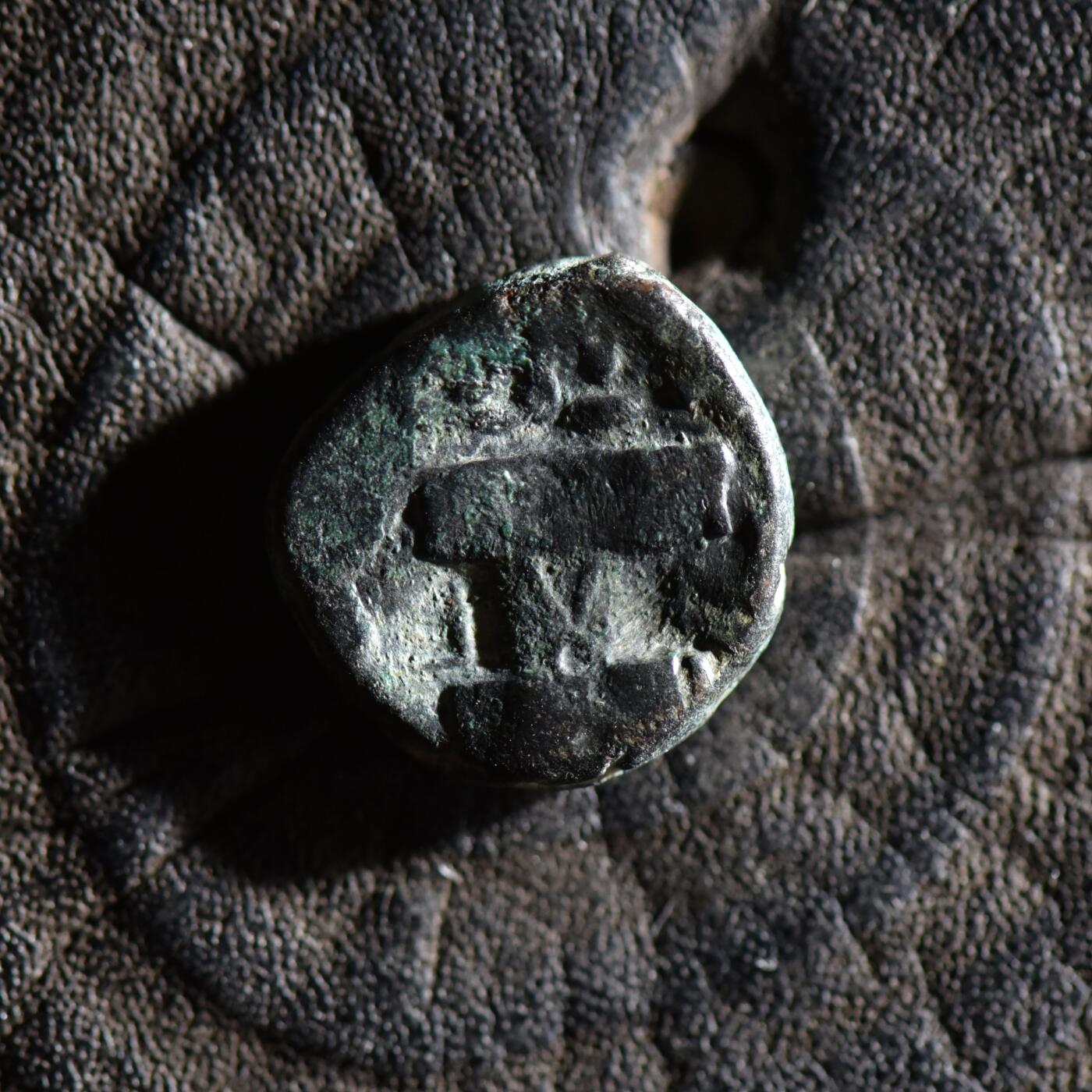 【良泉】【春节前最后一场】2月5日晚19.30点开拍！208组，本场结束后预存钱币的朋友请告知，将连同本场拍品一起邮寄，预祝诸位春节愉快！ 公元330-350年【萨珊-犍陀罗】沙普尔二世？犍陀罗地区打制铜币，3.25克