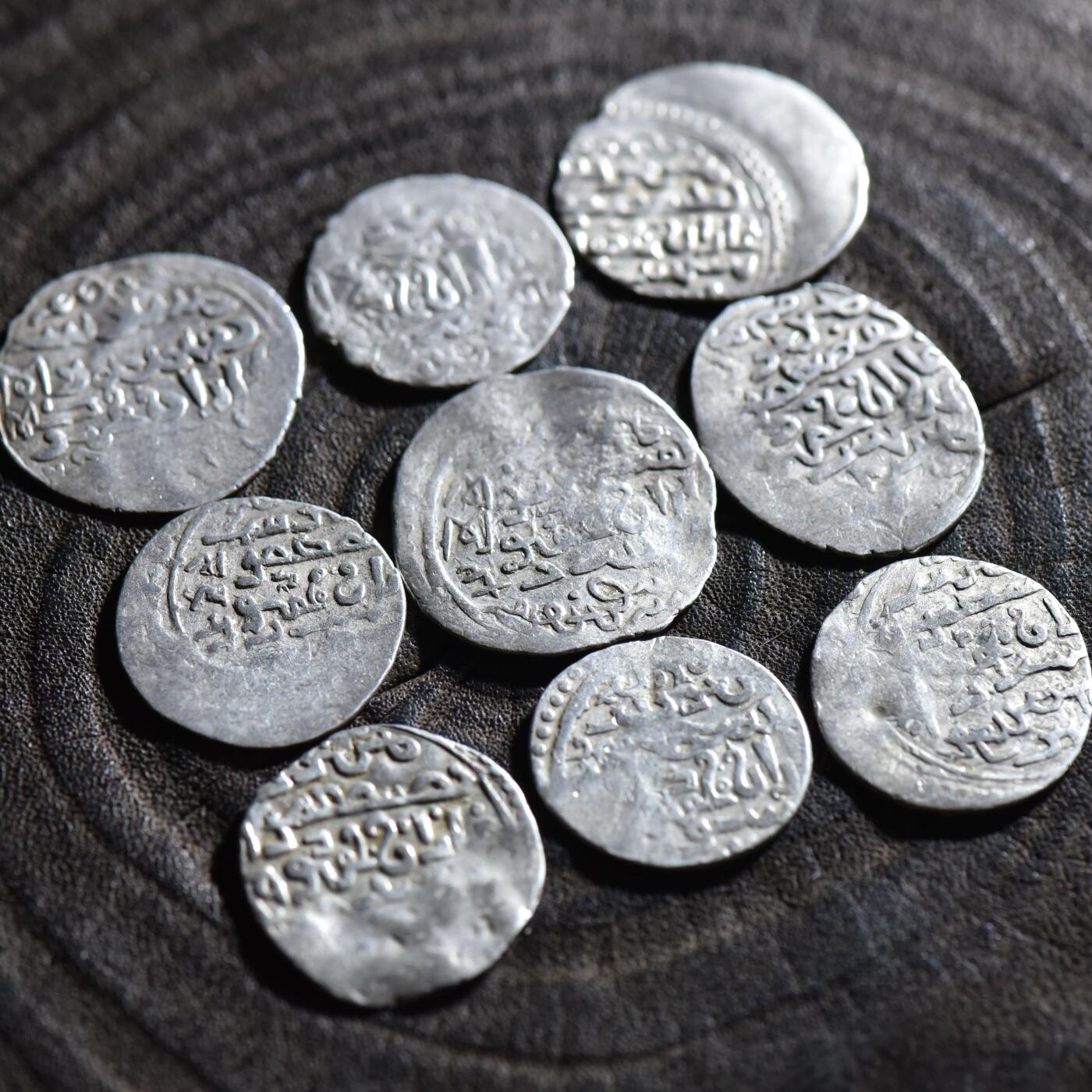 【良泉】【春节前最后一场】2月5日晚19.30点开拍！208组，本场结束后预存钱币的朋友请告知，将连同本场拍品一起邮寄，预祝诸位春节愉快！ 公元1295-1304年【蒙古】伊尔汗国，合赞汗“三体文”银币一组，总重19.5克