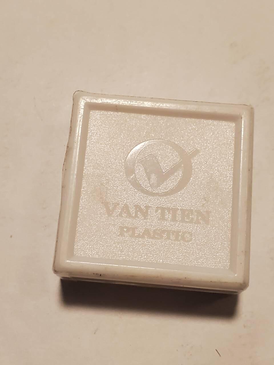 韵星假日拍卖第三十六期 -- Rimey Holidays Auction 36  越南社会主义共和国共青团优秀服务证章带原盒 库存品