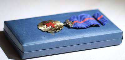 大猫徽章拍卖 第286期 捷克斯洛伐克胜利二月勋章   捷克斯洛伐克的十月革命勋章