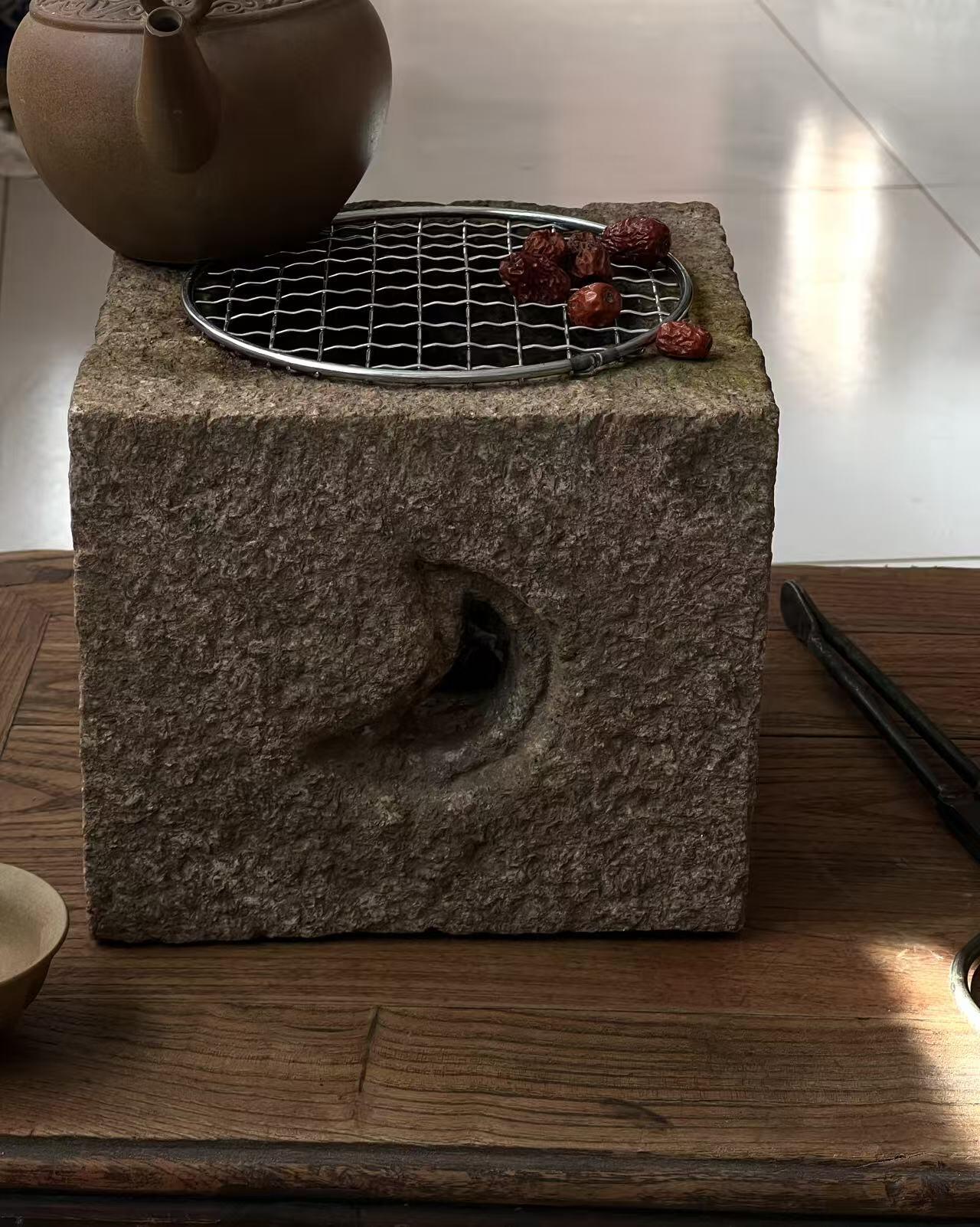 『围炉煮茶』清代包老，石炉左右透雕日月，正常使用20/21/18