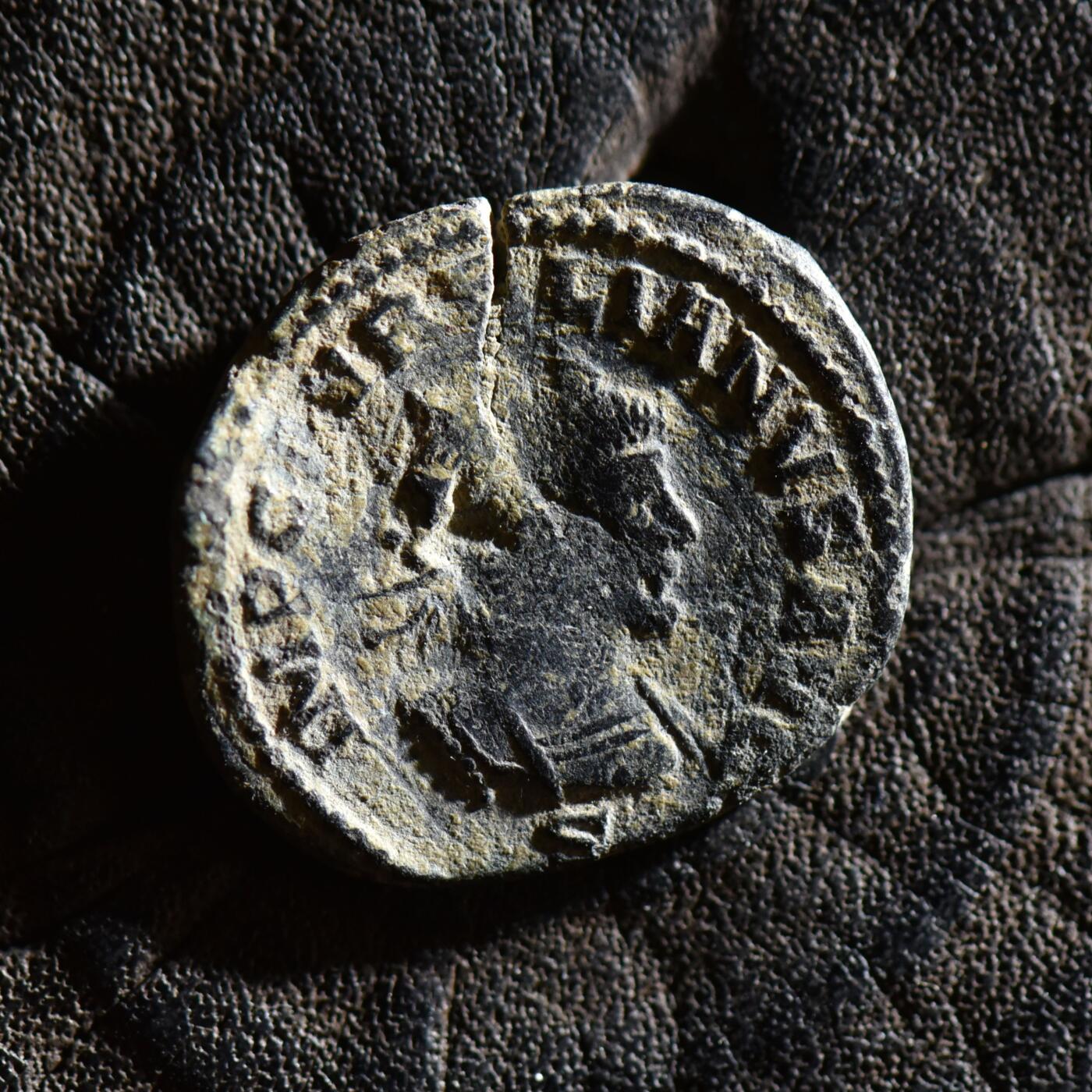 【良泉】【春节前最后一场】2月5日晚19.30点开拍！208组，本场结束后预存钱币的朋友请告知，将连同本场拍品一起邮寄，预祝诸位春节愉快！ 公元271-272年【帕尔米拉帝国】瓦巴拉图斯，洗银币，2.61克