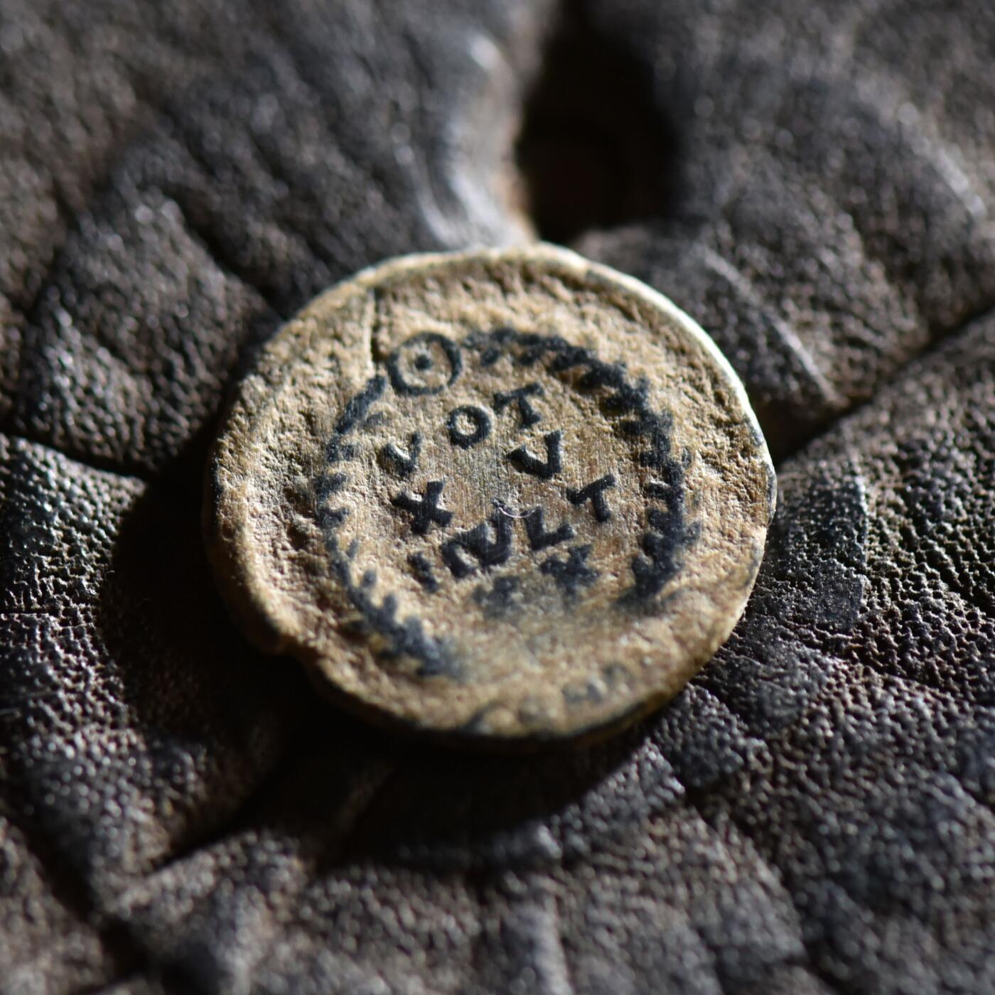 【良泉】【春节前最后一场】2月5日晚19.30点开拍！208组，本场结束后预存钱币的朋友请告知，将连同本场拍品一起邮寄，预祝诸位春节愉快！ 【罕见版！】公元347-348年【古罗马】君士坦斯“誓愿十五年”铜币，仅安条克造币厂一版！1.52克