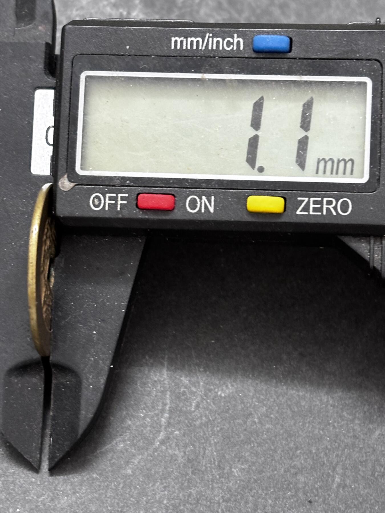 文馨钱币收藏 2026新年第三场（第 289 场）【长期接代拍品】 传世黄亮乾隆通宝宝直局，泉手长通宝小满文，直径大小细节见图