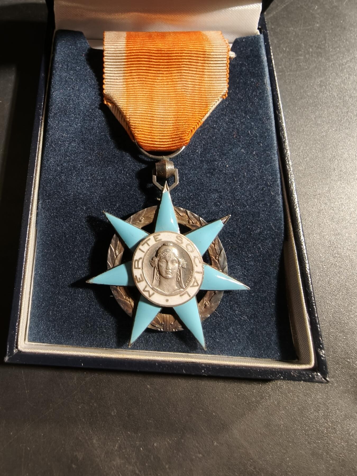 老王徽章第176期