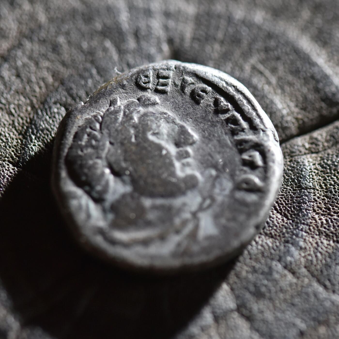 【良泉】【春节前最后一场】2月5日晚19.30点开拍！208组，本场结束后预存钱币的朋友请告知，将连同本场拍品一起邮寄，预祝诸位春节愉快！ 【极美品！】12.14克，公元110-111年【古罗马·行省】图拉真，腓尼基行省推罗城打制“梅尔卡特”四德拉克马银币