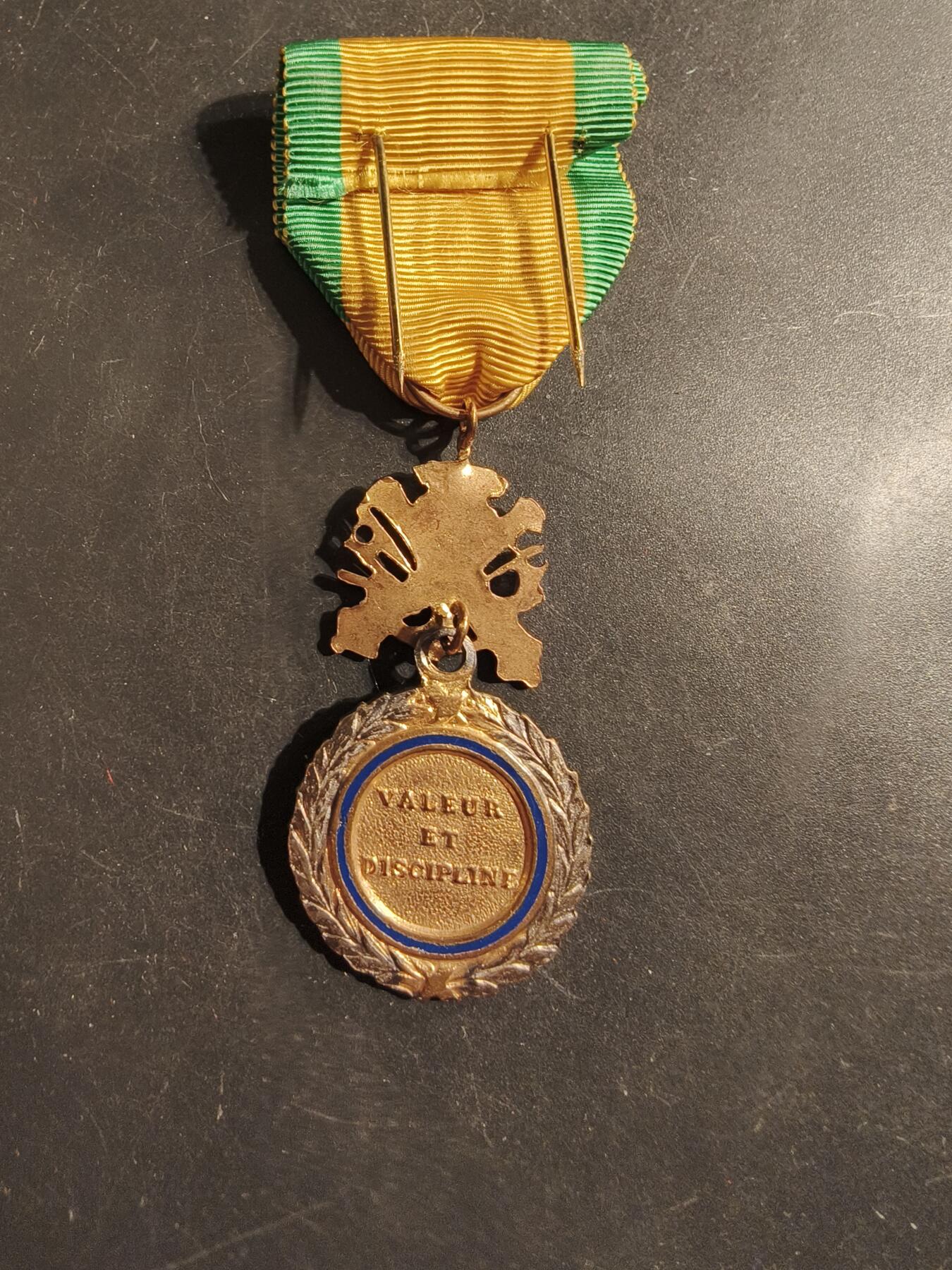 老王徽章第176期 法国军事奖章   四共时期