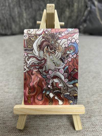 喜灰玩卡拍卖第三期限时免佣金，接代拍，免佣金帮卡友们拍卖，欢迎送拍，释放现金流，让自己有资金可以购买更多喜欢的卡牌，让别的卡友能淘到更多心仪的卡牌 - 赵洛严绘火眼金睛大圣粗闪卡一张