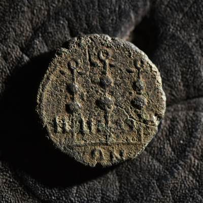 【良泉】【春节前最后一场】2月5日晚19.30点开拍！208组，本场结束后预存钱币的朋友请告知，将连同本场拍品一起邮寄，预祝诸位春节愉快！ - 公元238-244年【古罗马·行省】戈尔迪安三世，尼凯亚城，军旗铜币，4.2克