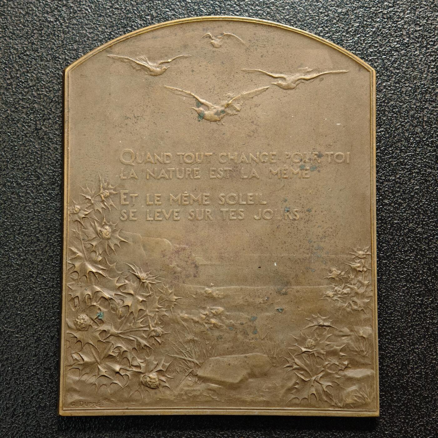 【德藏】世界币章拍卖第161期 1899年 法国新艺术运动时期雕刻家乔治·杜普雷创作《向太阳致敬》矩形纪念铜章 直径约：50.3mm×63.7mm；重约：61g