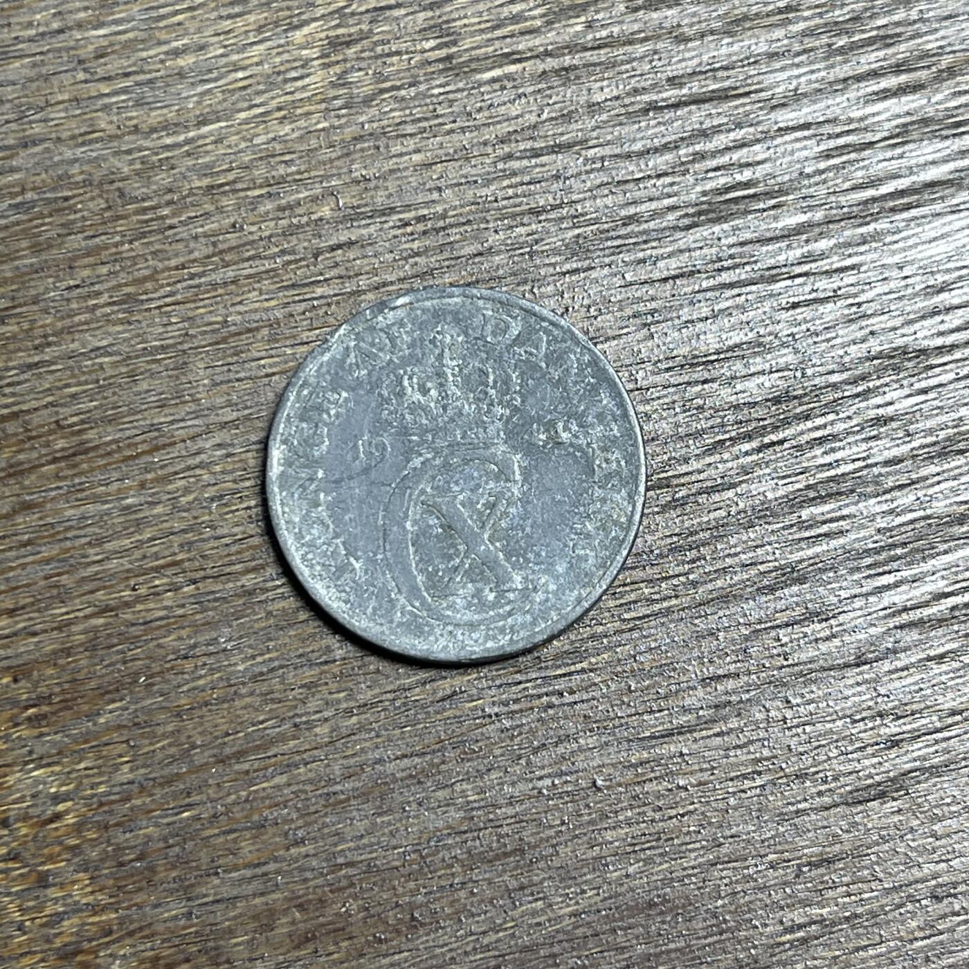 【铜匠收藏】★第137场★散币场。不寄存，30包邮。不满30元，支付5元运费。《接受代拍 代送NGC评级》 100【无寄存】1944 德占 丹麦 2欧尔 锌币