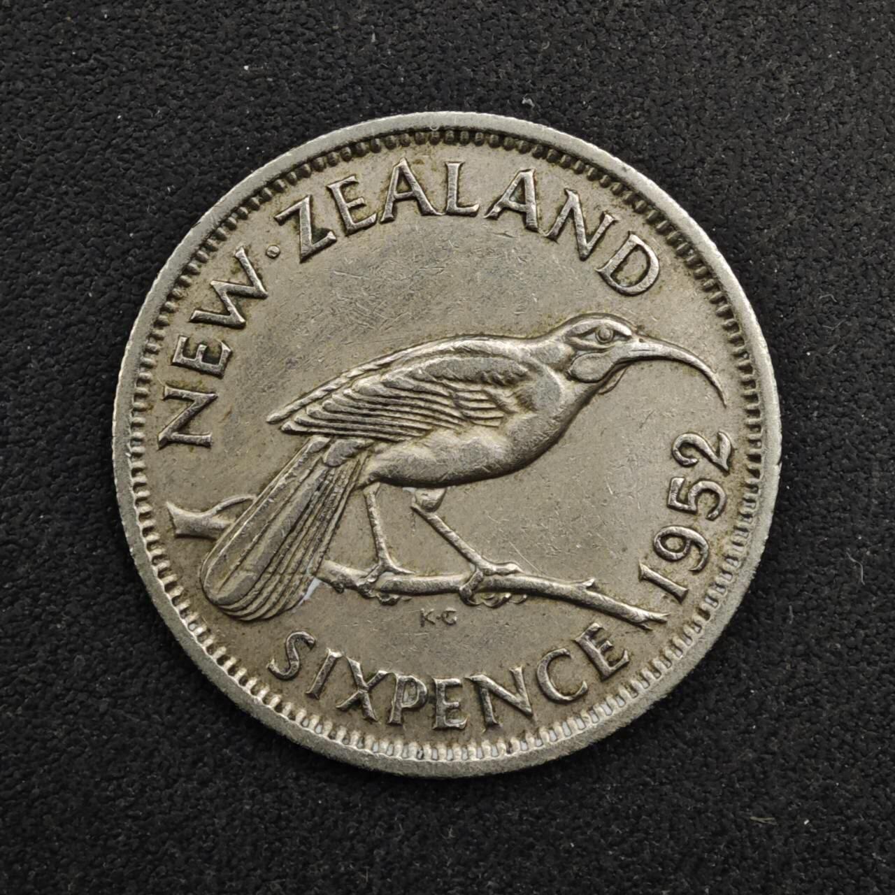 【淘币小摊】实时拍第八百四十八拍   散币银币场   满百包邮可预留二周 每周一统一发货   新西兰1952年乔治六世6便士镍币