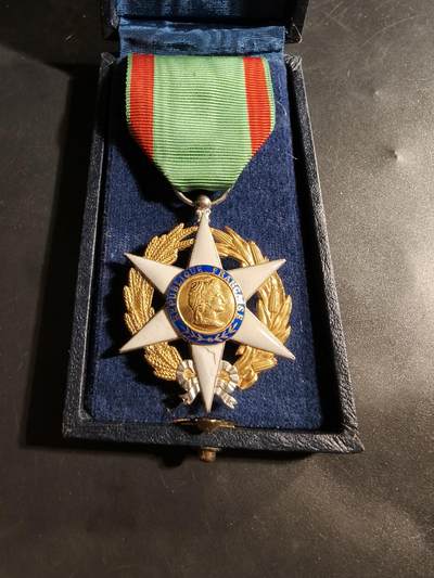 老王徽章第176期 - 法国骑士级农业功绩勋章    原盒    950银质珐琅    23.8g