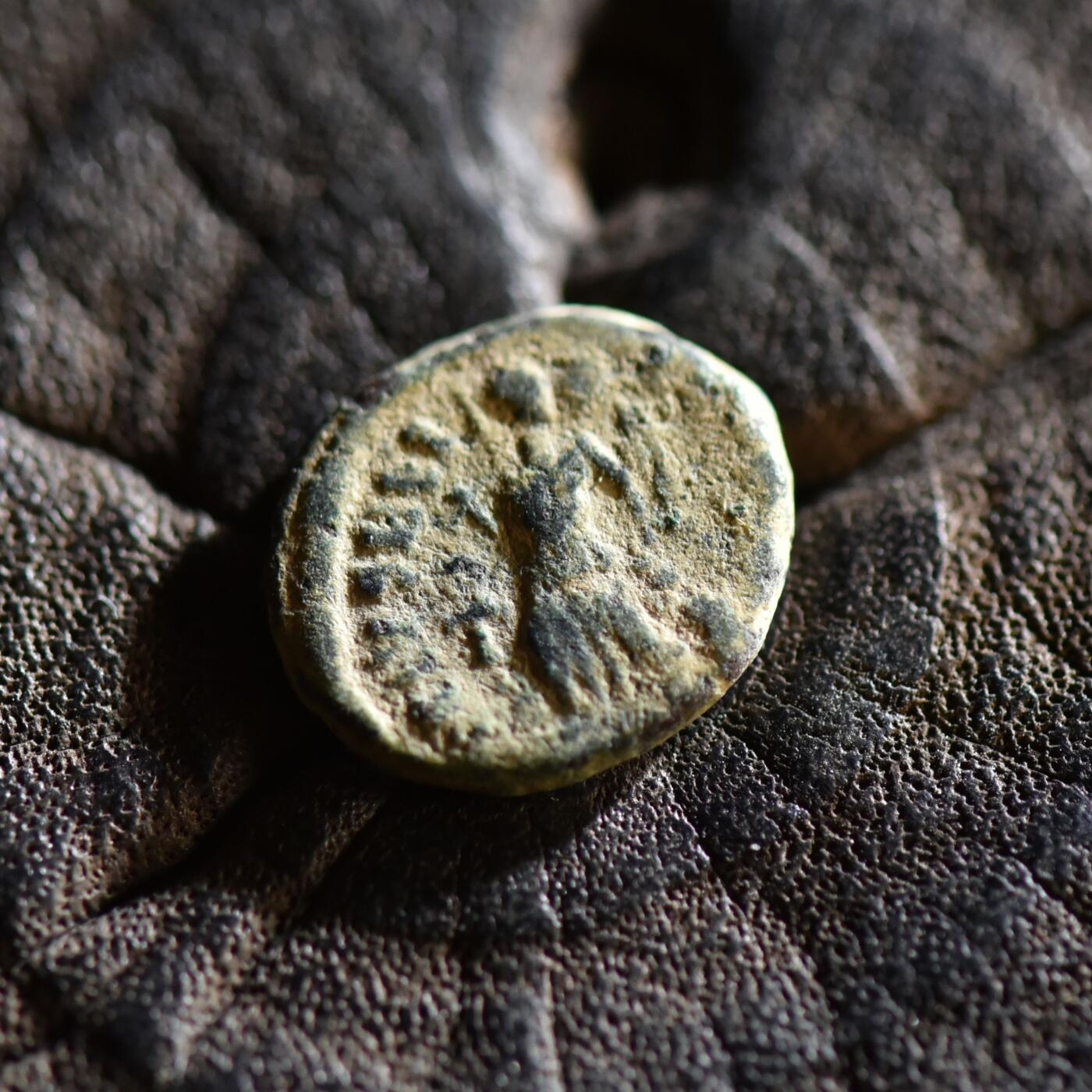 【良泉】【春节前最后一场】2月5日晚19.30点开拍！208组，本场结束后预存钱币的朋友请告知，将连同本场拍品一起邮寄，预祝诸位春节愉快！ 【少见清晰】公元383-388年【古罗马】瓦伦丁尼安二世，胜利女神铜币，1.26克